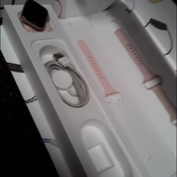 Apple Watch 4 40mm GPS has Apple care plus+ on it - Picture 7 of 8